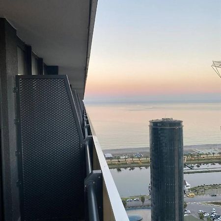 Orbi City Luxury Studio Harbour And Sea View Batumi Bagian luar foto