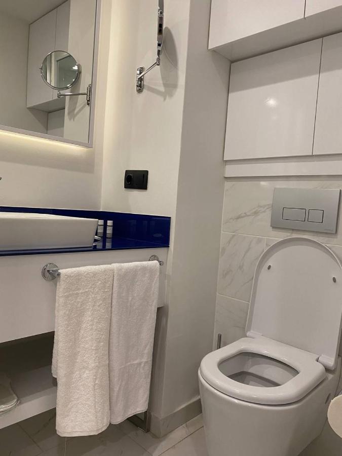 Orbi City Luxury Studio Harbour And Sea View Batumi Bagian luar foto